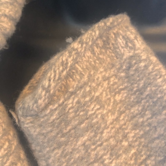 Aritzia TNA wool zip front sweater Grey - Picture 8 of 16